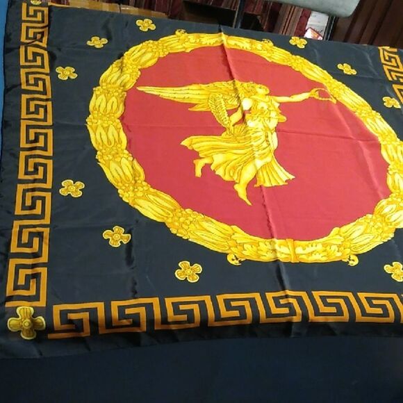 Striking Red and Gold LG Square Decorative Scarf polyester - Picture 1 of 6